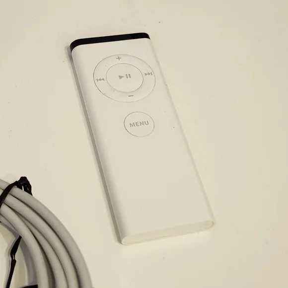 Apple iPod Universal Dock A1153 Remote A1156 30-Pin Cable Charger Tested Works